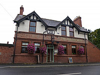 The Fox Inn outside