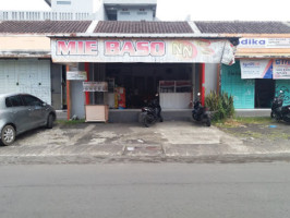 Mie Baso Nn outside