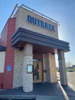 Outback Steakhouse Overland Park outside