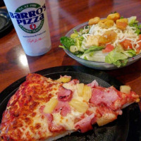 Barro's Pizza food