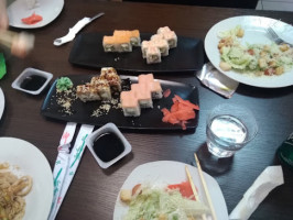 Sushi Party food