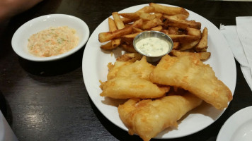 Flying Fish & Chips & Grill food