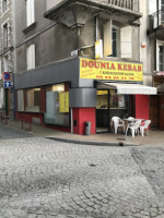 Dounia Kebab inside