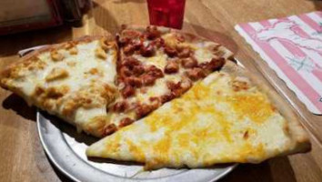 Fianks Pizza food