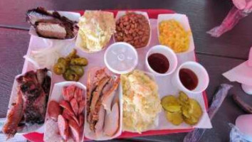 Massey's Bbq food