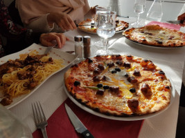 Pizza De Venise food