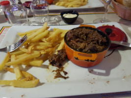 Au Pays Du Vin food