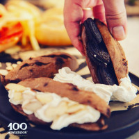 100 Montaditos food