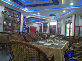 Auro Usha Restaurant food