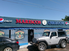 Mariscos Obregón outside