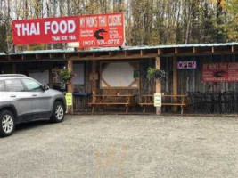 My Mom's Thai Cuisine outside