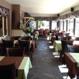 Aux Massotais Dentro