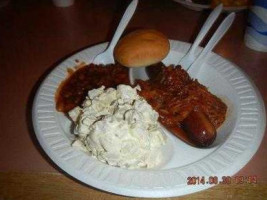 Log Cabin Barbecue food