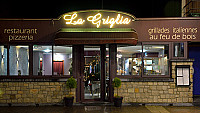 La Griglia outside