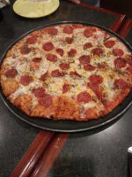 Monicals Pizza food