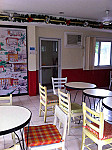 Rodic's Diner inside