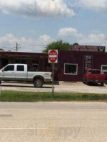 Lercy's Diner outside