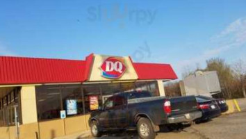 Dairy Queen outside