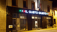 Il Gusto Giusto outside