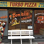 Turbo Pizza outside