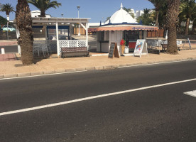 Helados Para Llevar outside