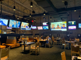 Buffalo Wild Wings food