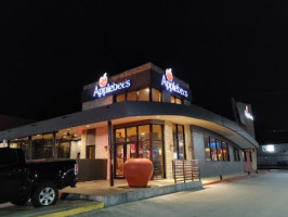 Applebee's Grill outside