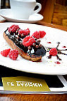 Le Cafe Parisien food