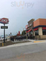 Dairy Queen Grill Chill outside