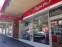 Pizza Hut outside