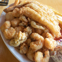 Lenny & Joe's Fish Tale food