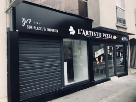 Lartistopizza outside