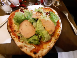 Pizza Del Teatro food