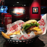 Red Robin Gourmet Burgers food