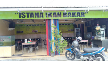 Istana Ikan Bakar food