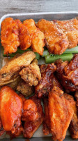 Smokeeaters Hot Wings food