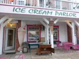 Ice Cream Parlor inside