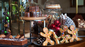 Le Lobby Lounge Beau-rivage Palace food