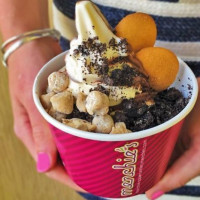 Menchie's Frozen Yogurt food