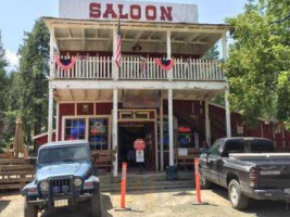 Crown King Saloon outside