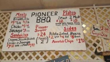 Pioneer Bbq inside