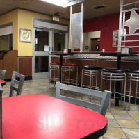 Carl's Jr. inside