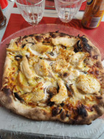 Pizzeria Des Nestes food