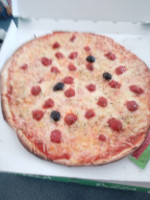 Allô Pizza food