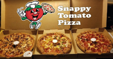 Snappy Tomato Pizza food