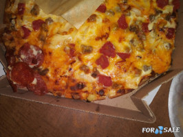 Domino's Pizza food