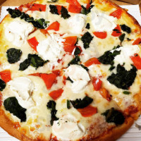 Emiliano's Pizza food