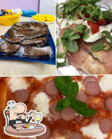 La Pizza Della Titti food