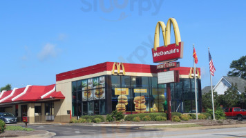 Mcdonald's outside