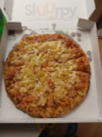 Tornado's Pizza food